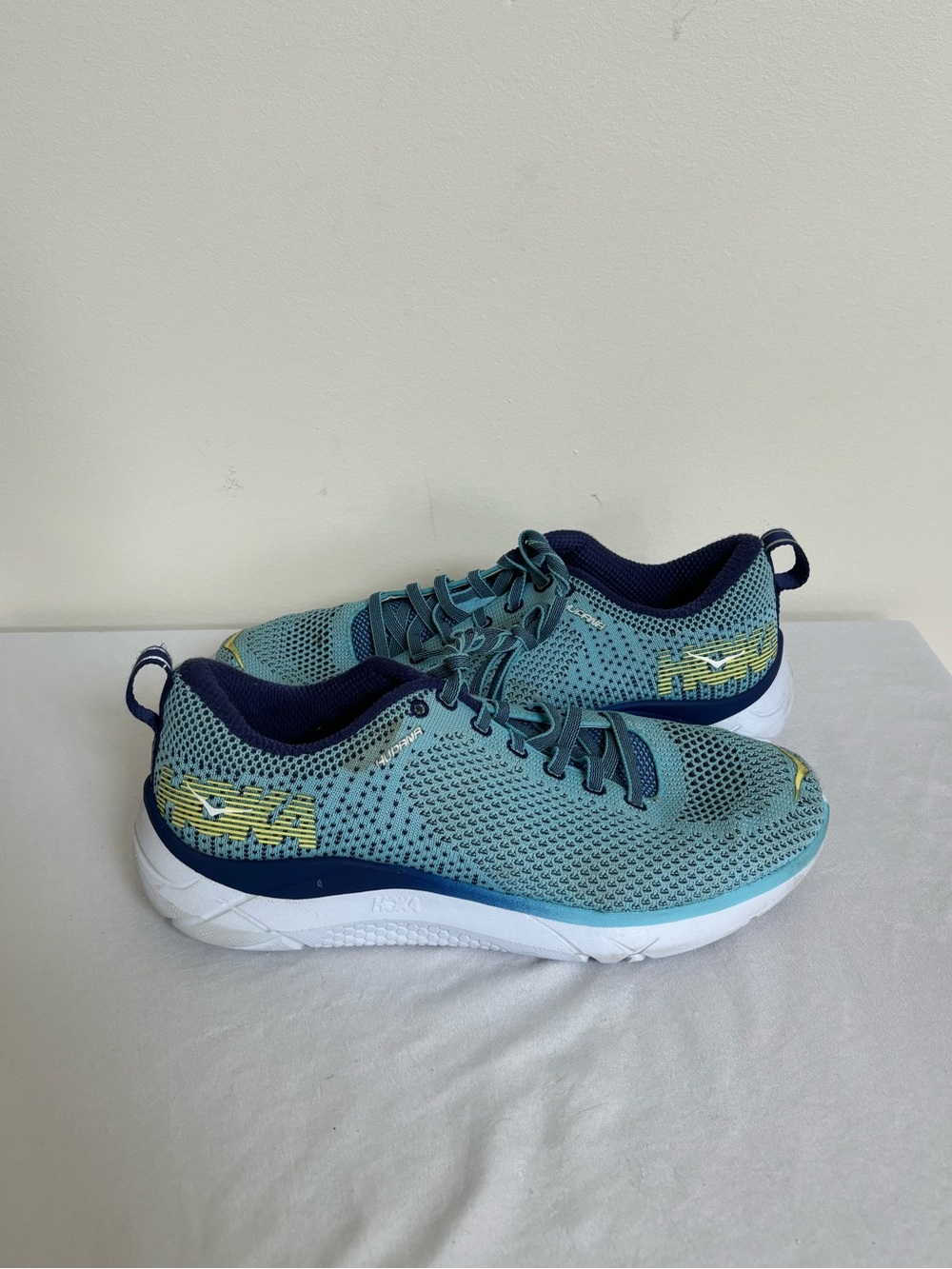 HOKA One One W Hupana 2 Womens Size 9 Light Blue Sneakers Eu 41 1/3